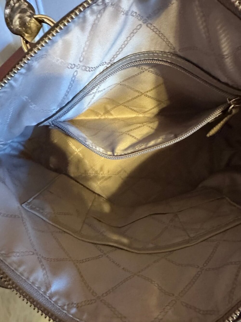 Michael Kors Elson Large Satchel - Picture 9 of 10